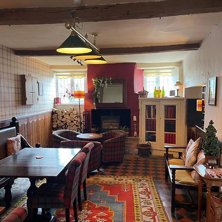 Bed and Breakfast The Kings Arms Мелтон-Моубрей Экстерьер фото