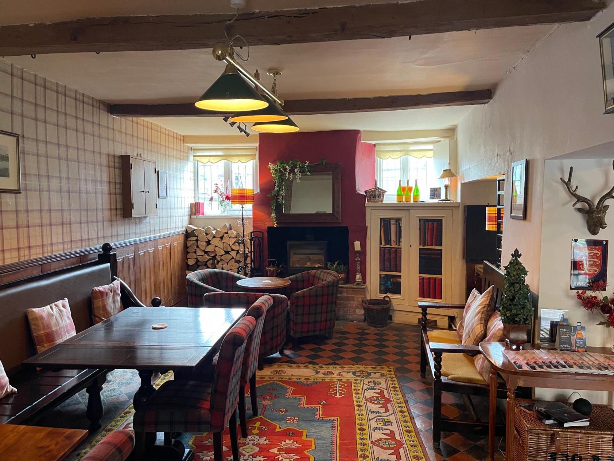 Bed and Breakfast The Kings Arms Мелтон-Моубрей Экстерьер фото