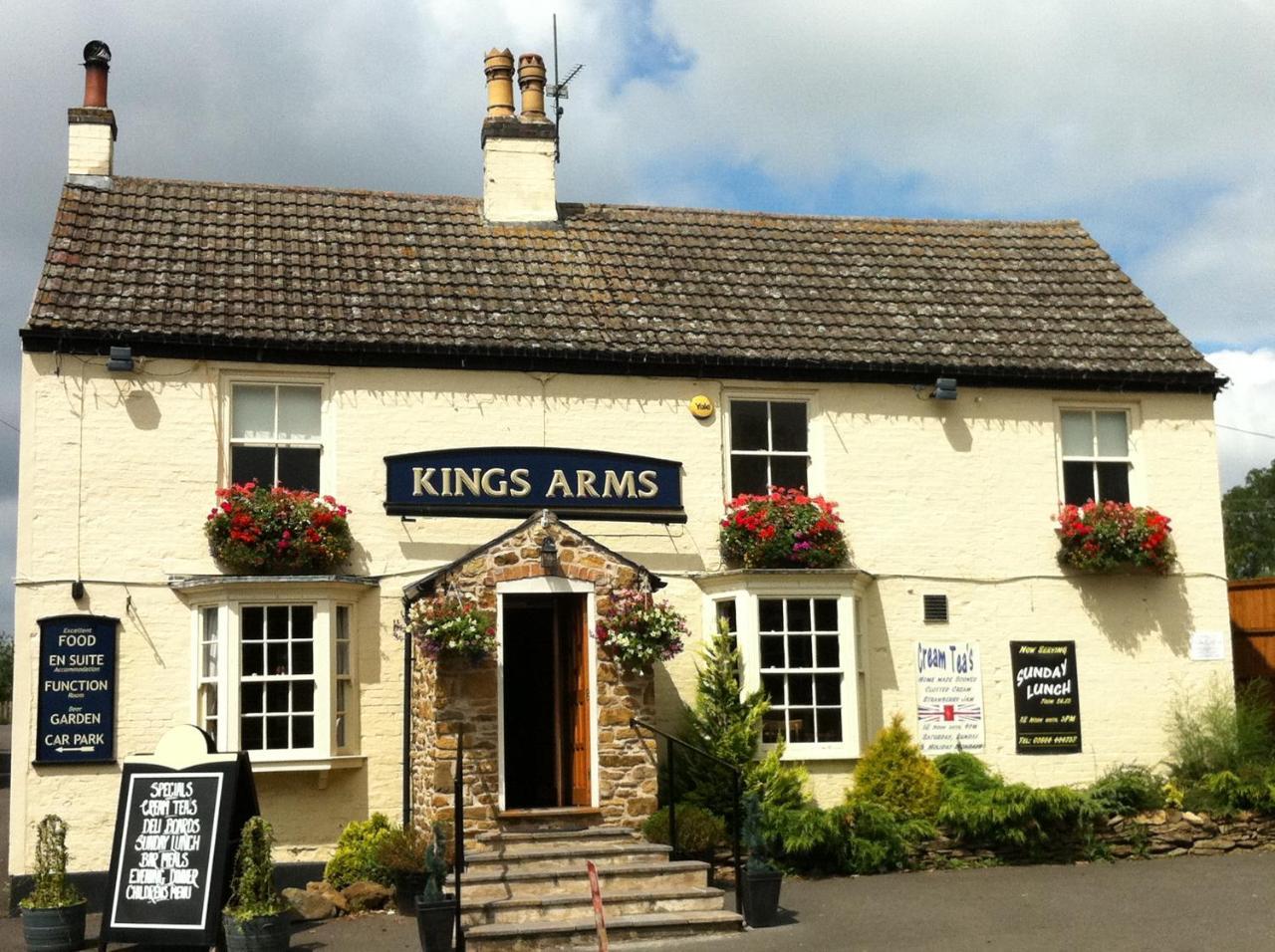 Bed and Breakfast The Kings Arms Мелтон-Моубрей Экстерьер фото